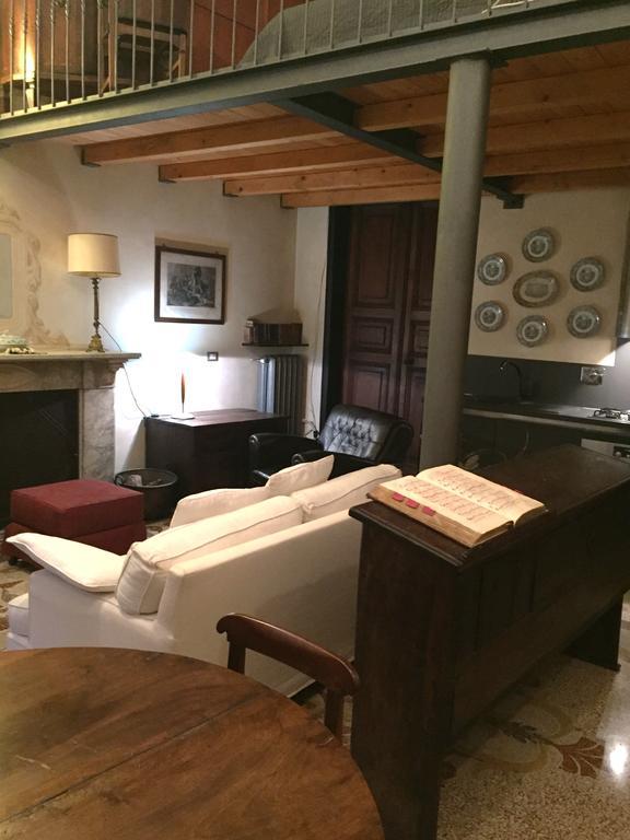 Apartament La Casa Di Einstein Genua Zewnętrze zdjęcie